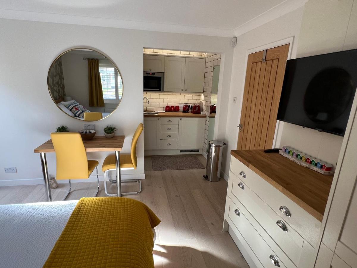 No 64 Bed And Breakfast Lymington Exterior foto